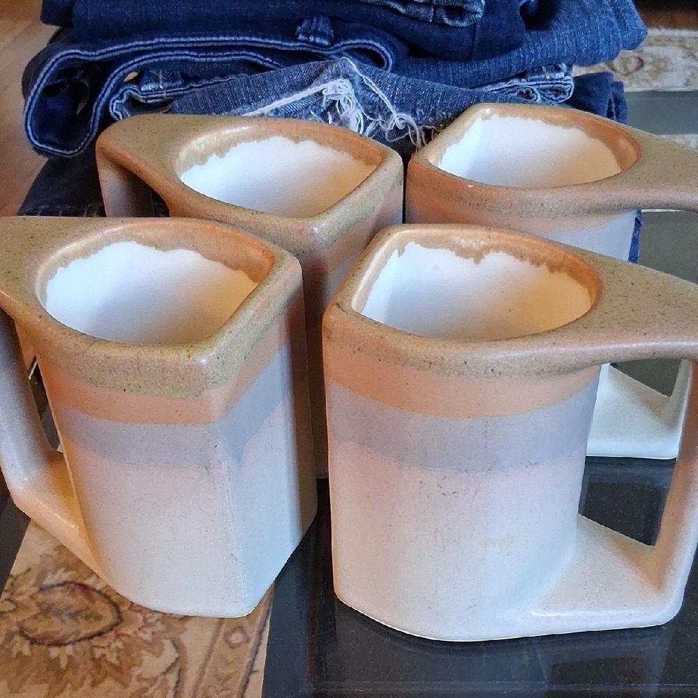 SET OF PADILLA MUGS